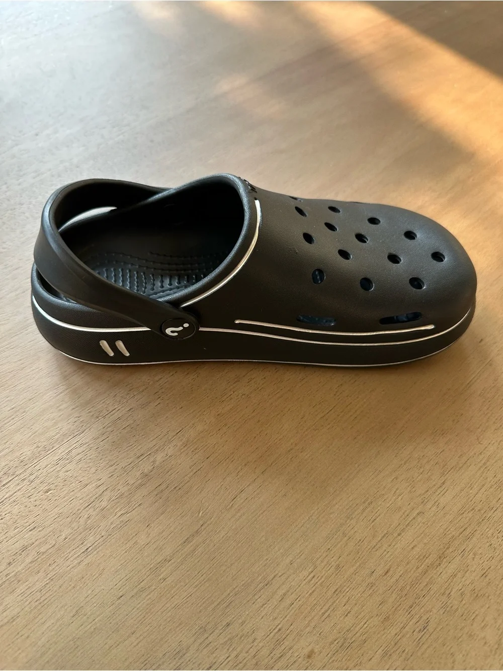 Clogs, US Size 3.5 Big Kid / EU 35–36, Black